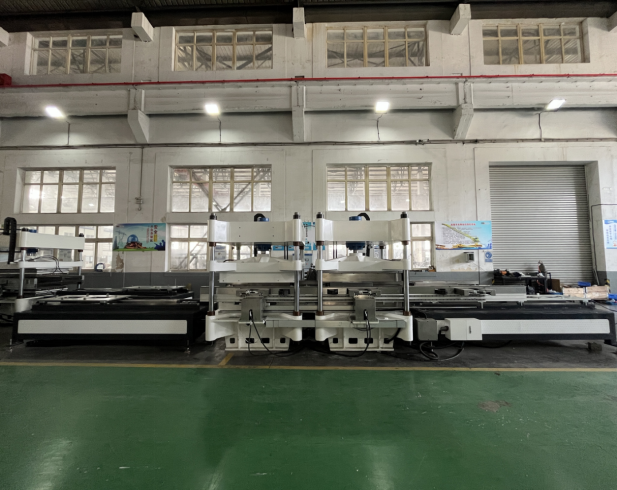 伺服热冷压成型机