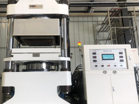 真空热压成型技术全解析：原理、应用与未来发展