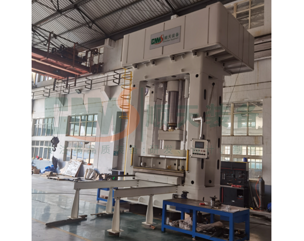 大型电堆组装伺服液压机